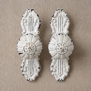 VTG Shabby Chic Cast Iron Drawer Door  Knobs French Country Farmhouse Cottage