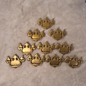 Vintage Ornate Brass Chippendale Batwing Drawer Pulls Hardware Dresser Set of 10