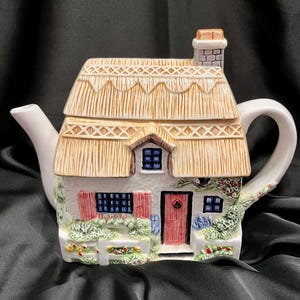 intage Hand-Painted Cottage Teapot 7.5" x 9" | Made in Philippines Ceramic House Tea Pot | Country Cottagecore Kitchen & Tabletop Decor