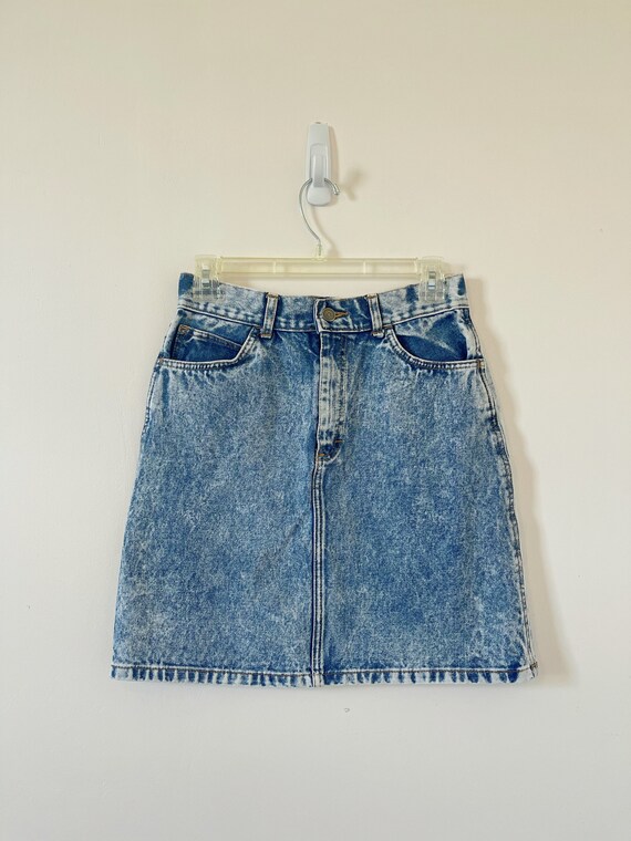 80s or 90s acid wash denim jean skirt size small … - image 5