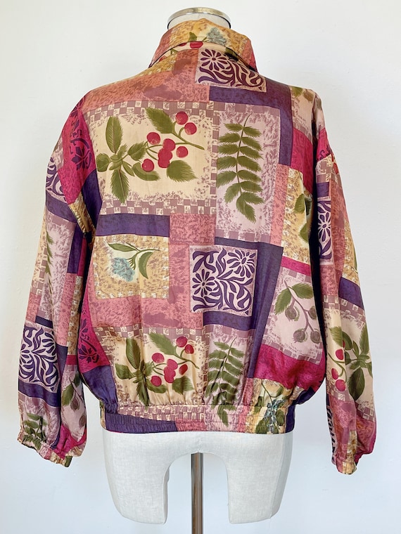 Vintage botanical print silk jacket size small me… - image 8