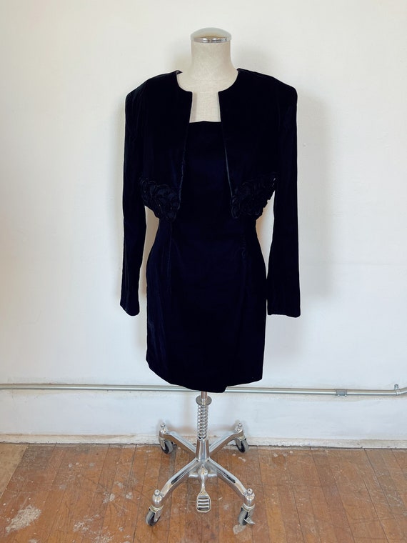 Vntg black velvet dress with decorative jacket co… - image 5