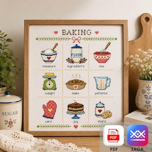 Peut inclure: Une œuvre d'art au point de croix dans un cadre en bois avec le mot "BAKING" en haut. L'œuvre présente des étapes de pâtisserie illustrées : mesurer, ingrédients, mélanger, peser, cuire, patience, soin, joie et partager. Un pot à sucre et un vase de fleurs sont en arrière-plan.