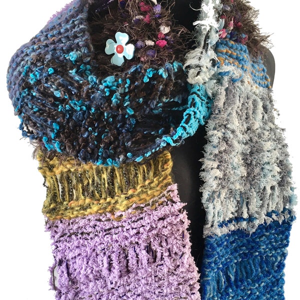 LINTSCHI Design Schal für Damen - hochwertig gestrickter Winterschal für Damen - ideales Weihnachts-Geschenk, handmade, knitting