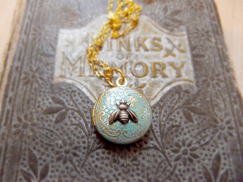 Vintage Turquoise Bee Locket, Gold Bee Necklace, Dainty Bee Necklace, Small Locket, Tiny Honey Bee Charm, Quirky Cute Animal Jewelry 
