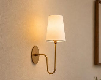 Applique moderna in ottone con paralume in tessuto, lampada da parete in ottone realizzata a mano, lampada da comodino in stile metà secolo, applique di lusso dorate, decorazione per soggiorno.