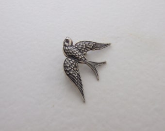 シルバーツバメ鳥ブローチ：アンティークシルバーメッキピン