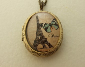 Paris France Image Oval large Locket in Vintage Style