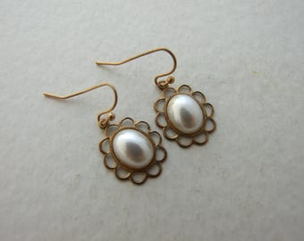 Ivory Pearl Drop Earrings .. small pearl earrings, pearl studs, wedding earrings, white pearl earrings, gold earrings, pearl earrings