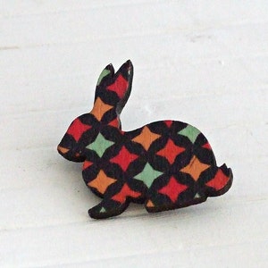 Rabbit Brooch .. wooden brooch, bunny brooch, rabbit pin, diamond pattern, animal brooch