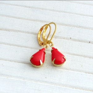 Red Teardrop Earrings .. berry red, red dangle earrings, red gold earrings, vintage glass earrings image 2