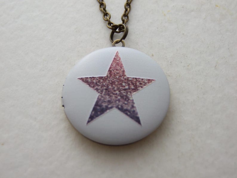 Opening Star Locket Star Locket .. Round Locket, Brass Locket, Simple Locket - Etsy