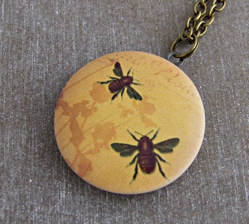 Bee Locket .. Honey Bee Locket, Bumble Bee, Brass Locket, Bee Jewellery ...