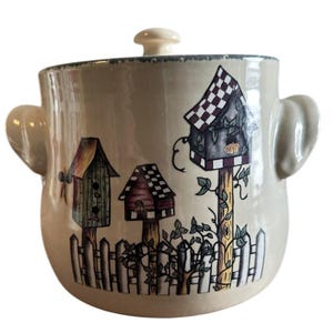Home Garden Party Ltd Birdhouse Bean Pot Cookie Jar Stoneware Lid 2003 USA