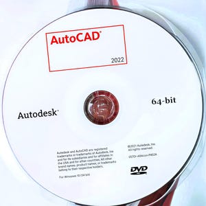 Puede incluir: Un DVD de software AutoCAD 2022 blanco con texto en negro. El disco presenta el logotipo de Autodesk, la etiqueta de 64 bits, información de derechos de autor y requisitos del sistema para Windows 10. El centro es transparente.