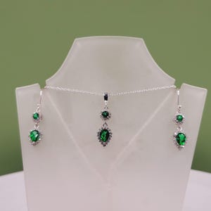 Conjunto de joyas de topacio verde, circonita cúbica, piedras semipreciosas, joyas hechas a mano con piedras preciosas, plata de ley, pendientes colgantes y collar