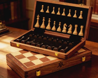 Juego de ajedrez grabado personalizado - Tablero de madera hecho a mano con 2 reinas adicionales - Regalo personalizado para parejas, aniversarios y viajes de lujo
