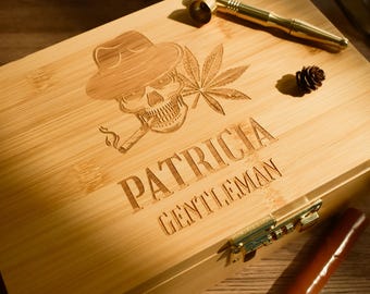 Personalisierte Bambus Stash Box mit Rolling Tray & Lock, geruchssichere Box mit Zubehör, abschließbare Aufbewahrungsbox, Zigarrenkiste, Geschenk für Raucher