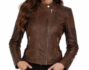 Damjacka i slitet brunt äkta läder med bikermönster – quiltad slim fit i moto-stil