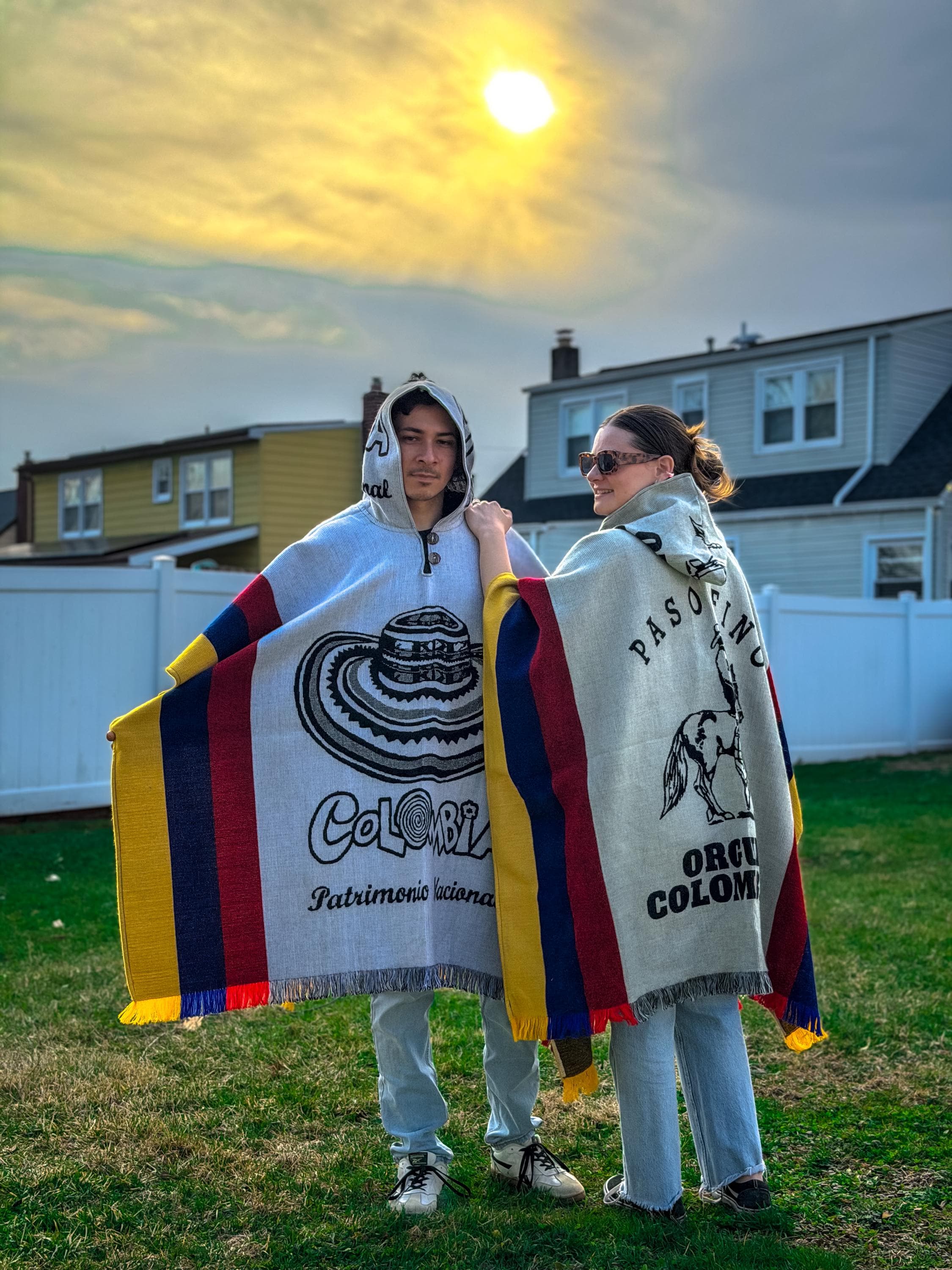 Bundle Colombia Handmade Alpaca Wool Poncho, Reversible and Unisex, Free Shipping!, Gift Ideas