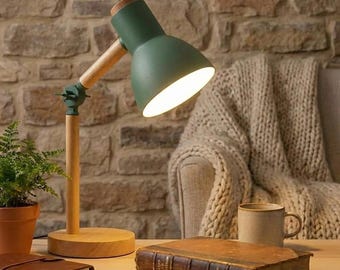 Lampada da scrivania in legno nordico • Luce di lettura regolabile sul comodino