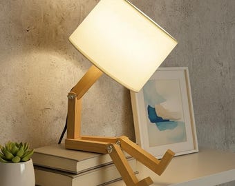 Lampada da tavolo in legno a forma di robot – Lampada da scrivania nordica regolabile e supporto per libri