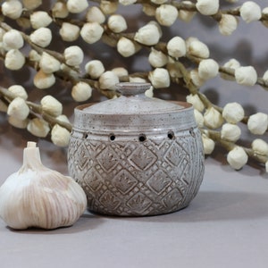 Ceramic Garlic Pot - Garlic Keeper - Dark Stoneware - White Glaze - Thrown