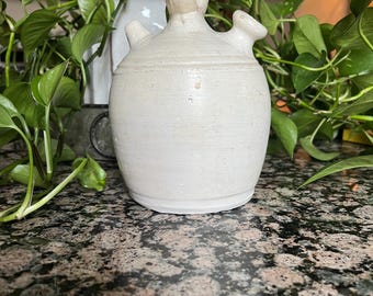 エッチング加工を施した陶器：メキシコのアステカ文明にインスパイア