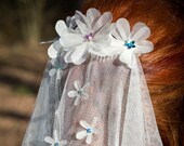 Flora - flower veil, boho veil, floral wedding veil, flower wedding veil, bridal veil, boho wedding, shoulder length veil, elbow length veil