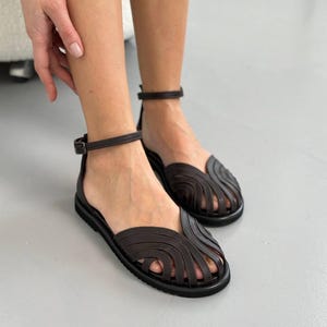 Sandalias minimalistas de cuero color marfil, bailarinas de verano estilo griego, zapatos de novia bohemios, alpargatas de cuero con punta cerrada, calzado de cuero suave. Chocolate Brown