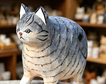 3,2 ""handgeschnitzte hölzerne getigerte Katzenfigur, niedliche fette Katzenstatue, hölzerne Katzenskulptur für Schreibtischdekor, Geschenk für Katzenliebhaber."
