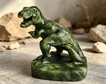 Talla de dinosaurio T-Rex de jade verde natural, figura de dinosaurio de cristal tallada a mano, estatua de piedra curativa protectora, regalo de decoración de escritorio de dinosaurio