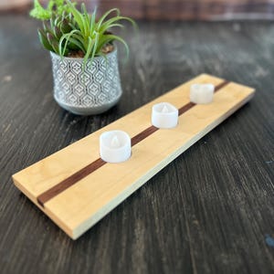 Portavelas de madera para velas pequeñas - Hecho a mano en arce y nogal - Decoración para el hogar