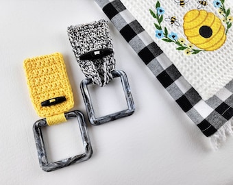 Modern Towel Holders Crochet Pattern in Two Designs - Towel Hangers Crochet Pattern - Towel Holder - Marble Design - Instant Download PDF