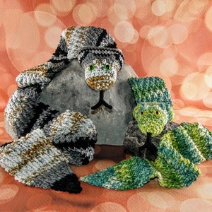 Snake Scarf in Two Sizes Crochet Pattern Child and Adult Sizes Animal Scarf Crochet Pattern Winter Scarf Instant Download PDF image 4