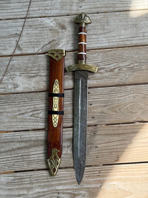 Handmade Custom Celtic Knot Wooden Scabbard Damascus Steel Short Sword | Best Anniversary Gift for Him, Christmas gift | Viking Sword