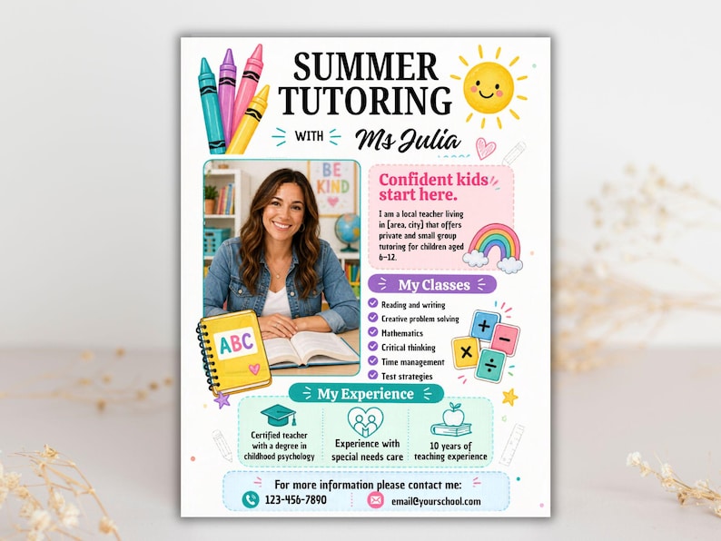 Op de afbeelding: Een kleurrijke flyer die zomertutoring met mevrouw Julia promoot. De flyer toont een lachende vrouw, kleurpotloden, een zon en de tekst "ZOMERTUTORING". Het vermeldt lessen zoals lezen, wiskunde en creatief probleemoplossen.