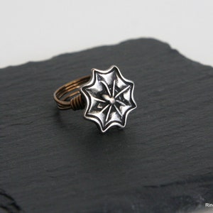 Silver Spider Web Ring, Button Ring, Button Jewelry, Antique Brass Ring, Wire Wrapped Rings, Spider Web Jewelry, Halloween Ring, Spider Ring