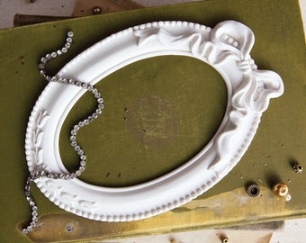Prima Memory Hardware Resin Frames-Papillon Blanc Oval Frame, Frank Garcia Embellishments, New Release In Stock And Ready To Ship!