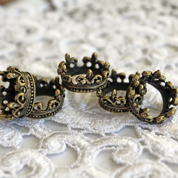 Reneabouquets Trinkets Set Of 5 Fairy Princess Crowns Tarnished  Brass  ~ Embellishment, Craft Supply, Jewelry Charm