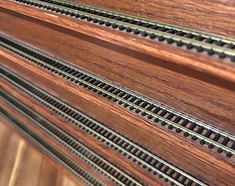 5 Shelf - Wall Display - N Scale Model Trains - with Tracks