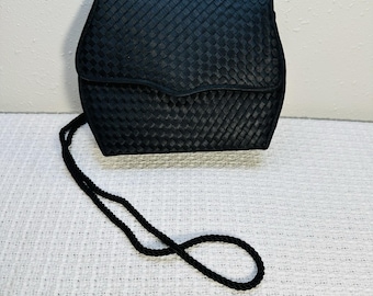 Vintage Neiman Marcus Woven Black Evening Cross-body Bag Clutch Purse Elegant
