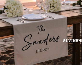 Camino de mesa de boda personalizado, recuerdo de apellido y fecha