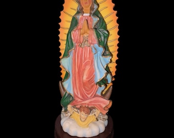 Estatua religiosa de resina vintage de Nuestra Señora de Guadalupe de 30 cm.