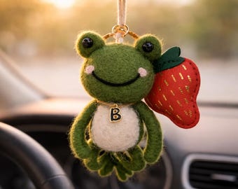 Personalisierter Filz Frosch Schlüsselanhänger mit Erdbeere - Individueller Woll-Tier Taschenanhänger, Frosch Figur Geschenk, Frosch-Kirsche Kunst, Frosch-Auto-Dekor
