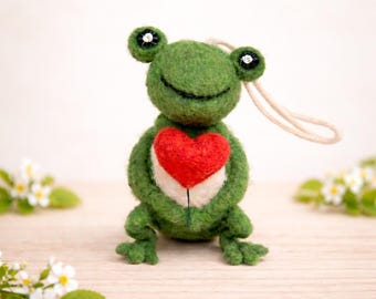 Nadel gefilzte Wolle Frosch - Handgemachte Herz Anhänger, gemütliche Dekoration, Romantisches Filztier Dekor, Nadel Filz Ornament, Mini gefilzter Frosch Schlüsselanhänger