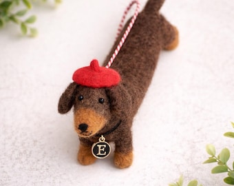 Needle Felt Dachshund Keychain with Custom Charm, Personalized Dog Bag Charm, Handmade Car Mirror Decor, Dog Lover Gift, Pet Lover Keepsake