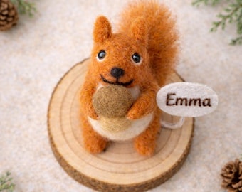 Filz Eichhörnchen mit Eichel - Handgemachtes Andenken, Nadelgefilzte Eichhörnchen Figur, CottageCore Geschenk, Filztier Filztier