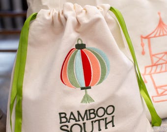 Embroidered bag for mahjong tiles
