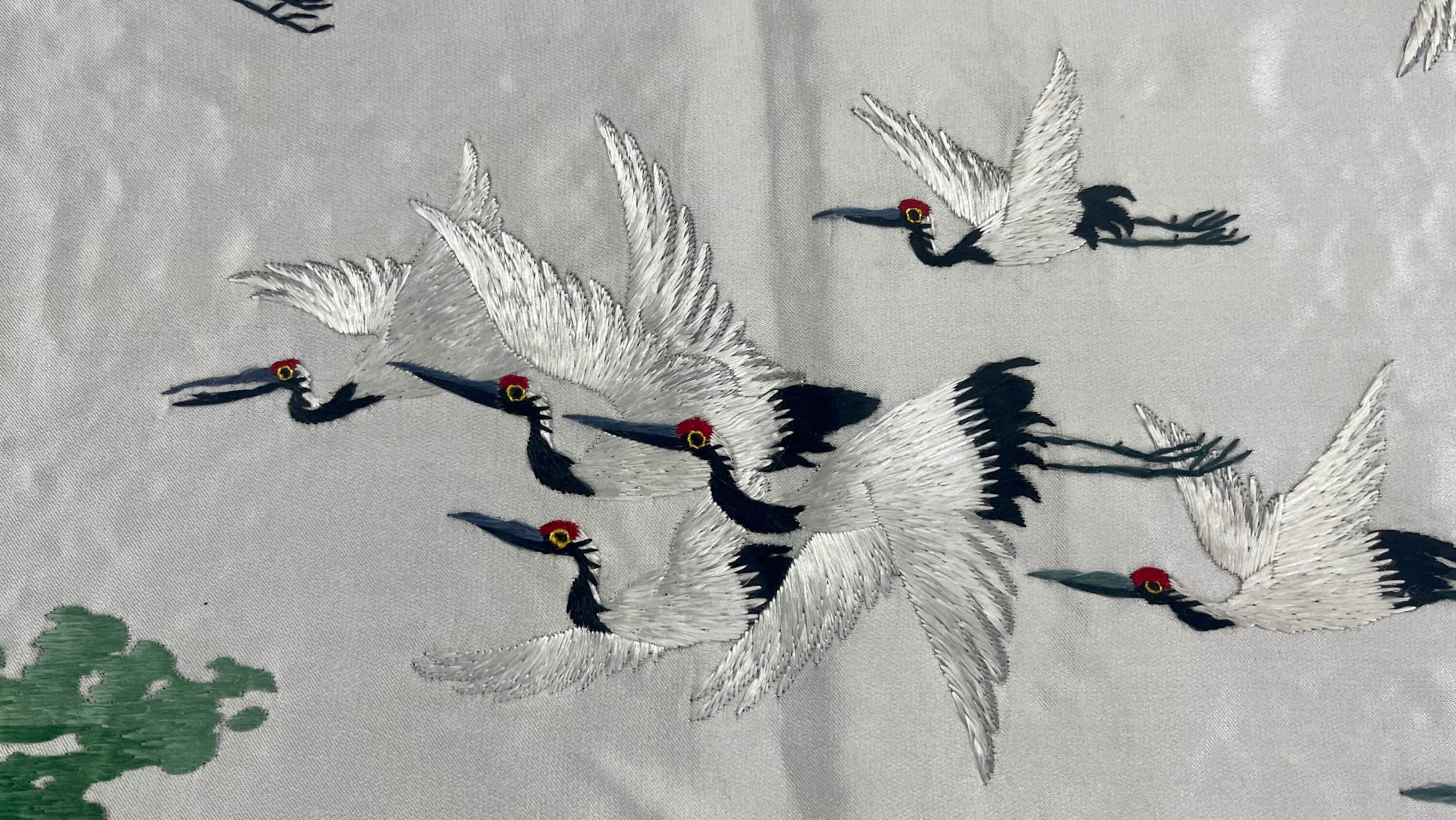 手織りシルク中国刺繍 - 100羽の鶴 (153 cm x 73 cm) #3 - Etsy 日本 手織りシルク中国刺繍 - 100羽の鶴 (153 cm x 73 cm) #3 - Etsy 日本